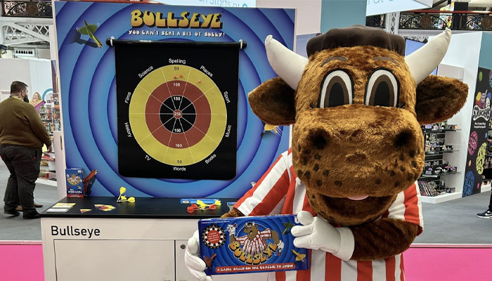 Bullseye, Laura Wood